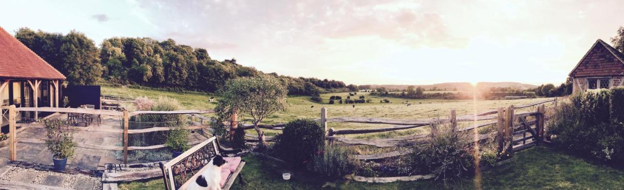 Bed and Breakfast The Cow Hide Arundel Exterior foto